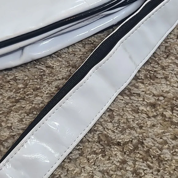 Vintage Nike Patent White and Black Messenger Bag - Picture 16 of 16